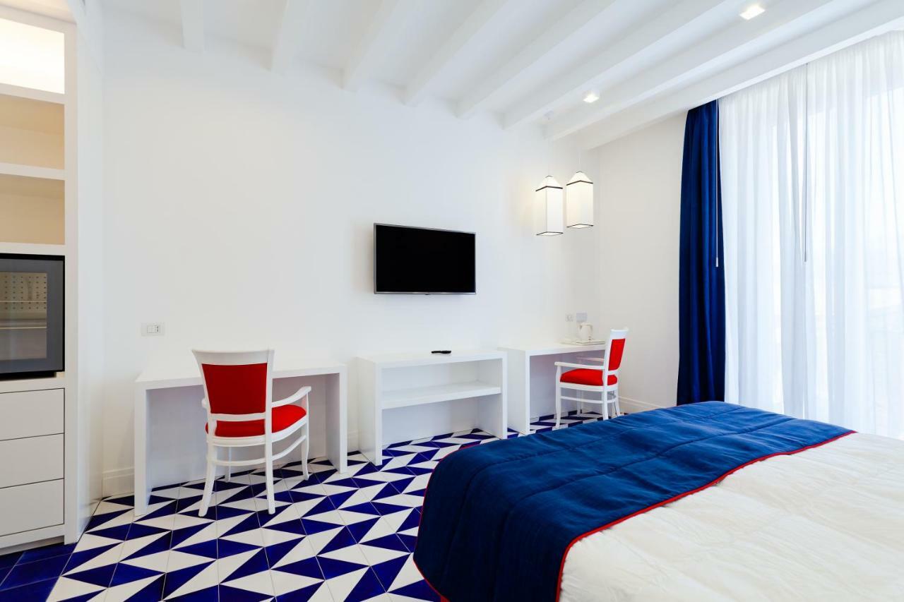Maison Blu - Intimate Guesthouse 索伦托 外观 照片